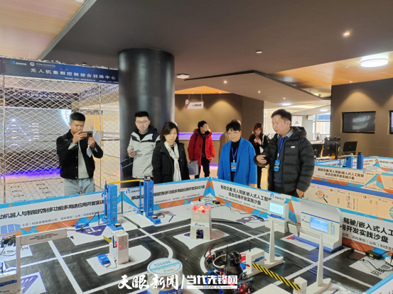 1665964764552702.png 贵州省大数据发展管理局专家到贵州轻工职院大数据实习实训基地考察指导.png